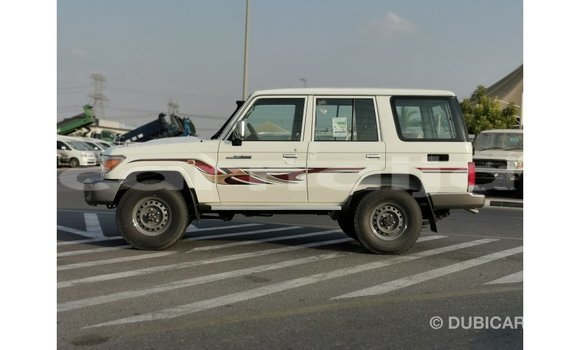 Buy Import Toyota Land Cruiser White Car in Import - Dubai in Abia State Buy Import Toyota Land Cruiser White Car in Import - Dubai in Abia State