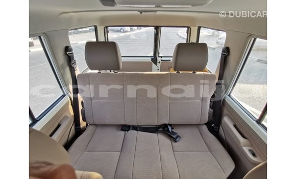 Buy Import Toyota Land Cruiser White Car in Import - Dubai in Abia State Buy Import Toyota Land Cruiser White Car in Import - Dubai in Abia State
