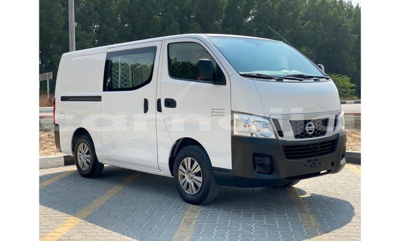 Acheter Import Voiture Nissan Urvan Blanc à Import - Dubai, État d'Abia