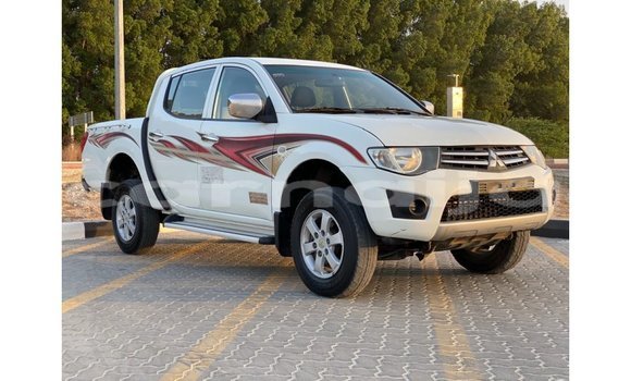 Buy Import Mitsubishi L200 White Car in Import - Dubai in Abia State Buy Import Mitsubishi L200 White Car in Import - Dubai in Abia State