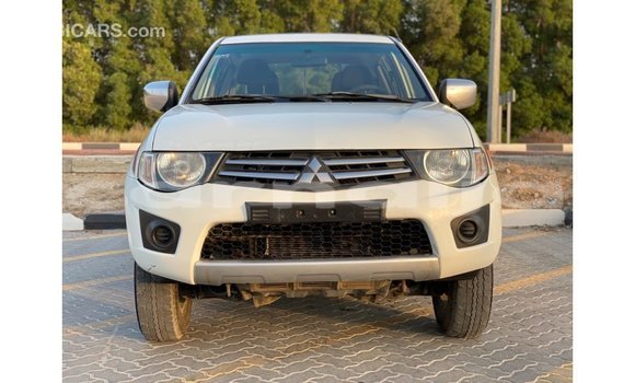 Buy Import Mitsubishi L200 White Car in Import - Dubai in Abia State Buy Import Mitsubishi L200 White Car in Import - Dubai in Abia State