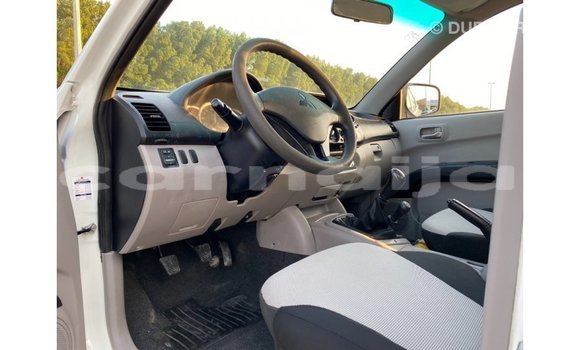 Buy Import Mitsubishi L200 White Car in Import - Dubai in Abia State Buy Import Mitsubishi L200 White Car in Import - Dubai in Abia State