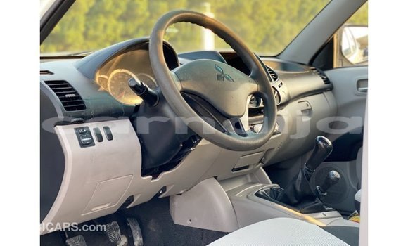 Buy Import Mitsubishi L200 White Car in Import - Dubai in Abia State Buy Import Mitsubishi L200 White Car in Import - Dubai in Abia State