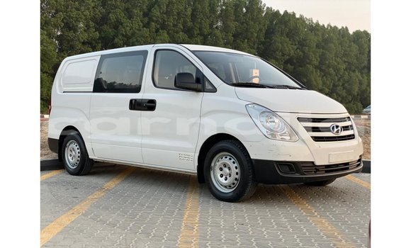 Buy Import Hyundai Accent White Car in Import - Dubai in Abia State Buy Import Hyundai Accent White Car in Import - Dubai in Abia State