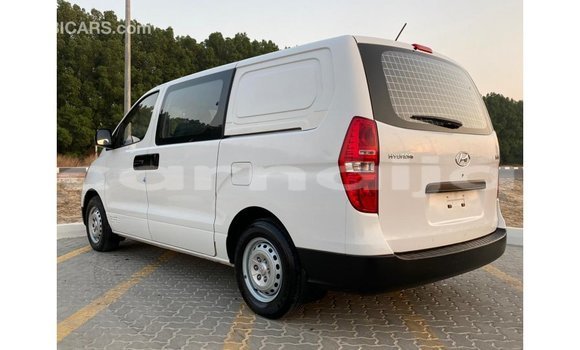 Buy Import Hyundai Accent White Car in Import - Dubai in Abia State Buy Import Hyundai Accent White Car in Import - Dubai in Abia State