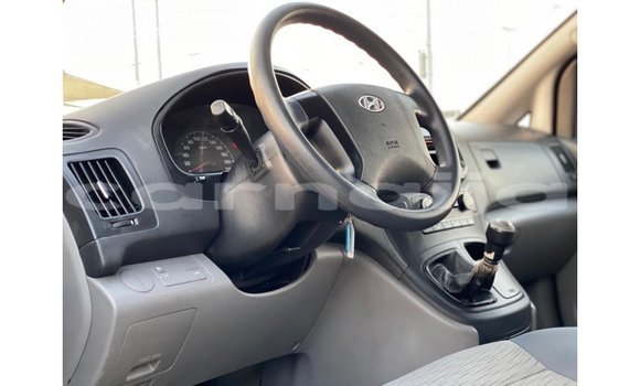 Buy Import Hyundai Accent White Car in Import - Dubai in Abia State Buy Import Hyundai Accent White Car in Import - Dubai in Abia State