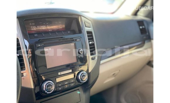 Acheter Import Voiture Mitsubishi Pajero Blanc à Import - Dubai, État d'Abia Acheter Import Voiture Mitsubishi Pajero Blanc à Import - Dubai, État d'Abia