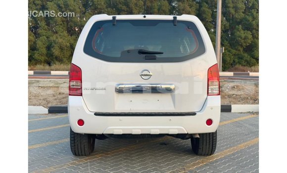 Acheter Import Voiture Nissan Pathfinder Blanc à Import - Dubai, État d'Abia Acheter Import Voiture Nissan Pathfinder Blanc à Import - Dubai, État d'Abia