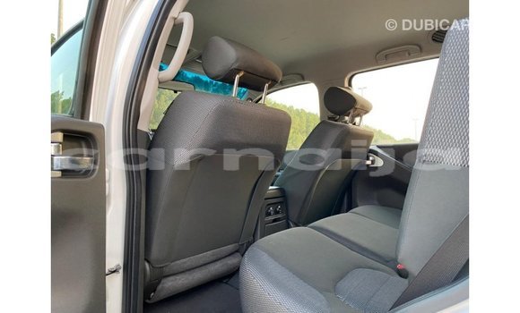 Acheter Import Voiture Nissan Pathfinder Blanc à Import - Dubai, État d'Abia Acheter Import Voiture Nissan Pathfinder Blanc à Import - Dubai, État d'Abia