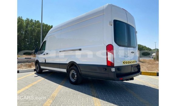 Acheter Import Voiture Ford Club Wagon Blanc à Import - Dubai, État d'Abia Acheter Import Voiture Ford Club Wagon Blanc à Import - Dubai, État d'Abia