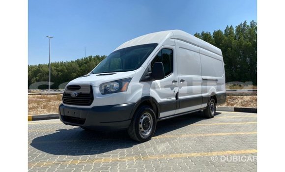 Acheter Import Voiture Ford Club Wagon Blanc à Import - Dubai, État d'Abia Acheter Import Voiture Ford Club Wagon Blanc à Import - Dubai, État d'Abia
