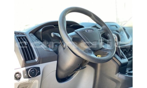 Acheter Import Voiture Ford Club Wagon Blanc à Import - Dubai, État d'Abia Acheter Import Voiture Ford Club Wagon Blanc à Import - Dubai, État d'Abia