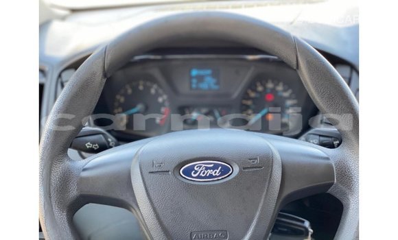 Acheter Import Voiture Ford Club Wagon Blanc à Import - Dubai, État d'Abia Acheter Import Voiture Ford Club Wagon Blanc à Import - Dubai, État d'Abia