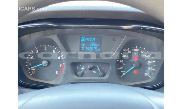 Acheter Import Voiture Ford Club Wagon Blanc à Import - Dubai, État d'Abia Acheter Import Voiture Ford Club Wagon Blanc à Import - Dubai, État d'Abia