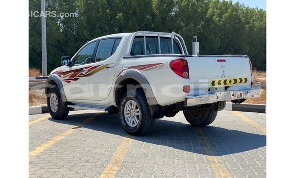 Acheter Import Voiture Mitsubishi L200 Blanc à Import - Dubai, État d'Abia Acheter Import Voiture Mitsubishi L200 Blanc à Import - Dubai, État d'Abia