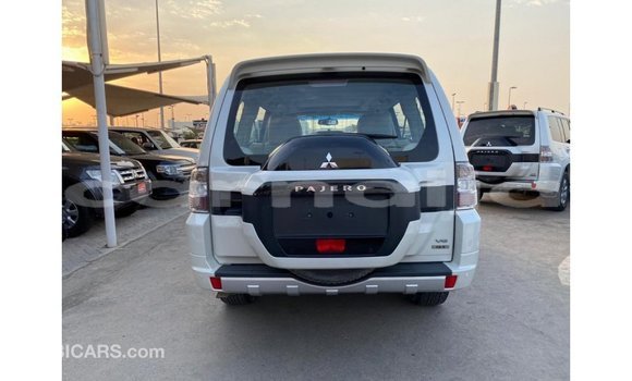 Buy Import Mitsubishi Pajero White Car in Import - Dubai in Abia State Buy Import Mitsubishi Pajero White Car in Import - Dubai in Abia State