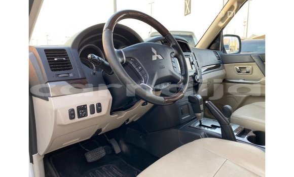 Buy Import Mitsubishi Pajero White Car in Import - Dubai in Abia State Buy Import Mitsubishi Pajero White Car in Import - Dubai in Abia State