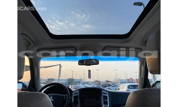 Buy Import Mitsubishi Pajero White Car in Import - Dubai in Abia State Buy Import Mitsubishi Pajero White Car in Import - Dubai in Abia State