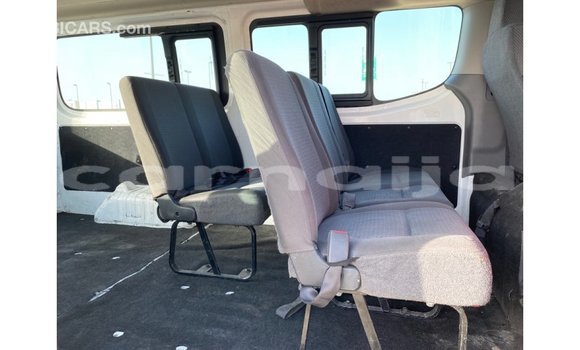 Acheter Import Voiture Nissan Urvan Blanc à Import - Dubai, État d'Abia Acheter Import Voiture Nissan Urvan Blanc à Import - Dubai, État d'Abia