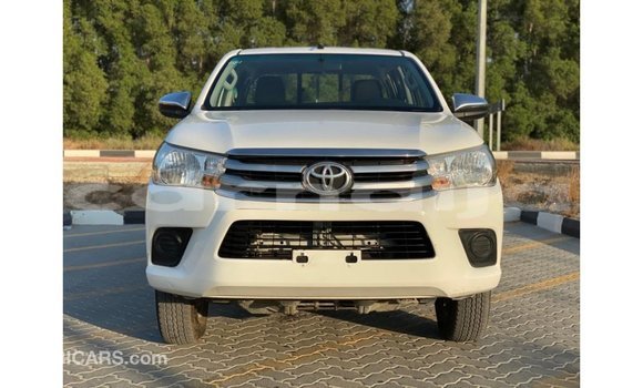 Buy Import Toyota Hilux White Car in Import - Dubai in Abia State Buy Import Toyota Hilux White Car in Import - Dubai in Abia State