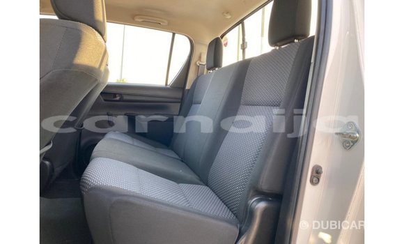 Buy Import Toyota Hilux White Car in Import - Dubai in Abia State Buy Import Toyota Hilux White Car in Import - Dubai in Abia State