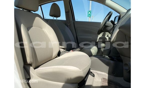 Acheter Import Voiture Nissan Sunny Blanc à Import - Dubai, État d'Abia Acheter Import Voiture Nissan Sunny Blanc à Import - Dubai, État d'Abia