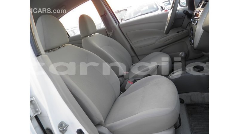 Big with watermark nissan sunny abia state import dubai 9189