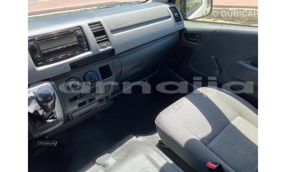 Acheter Import Voiture Toyota Hiace Blanc à Import - Dubai, État d'Abia Acheter Import Voiture Toyota Hiace Blanc à Import - Dubai, État d'Abia
