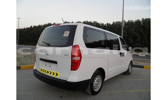 Buy Import Hyundai Accent White Car in Import - Dubai in Abia State Buy Import Hyundai Accent White Car in Import - Dubai in Abia State