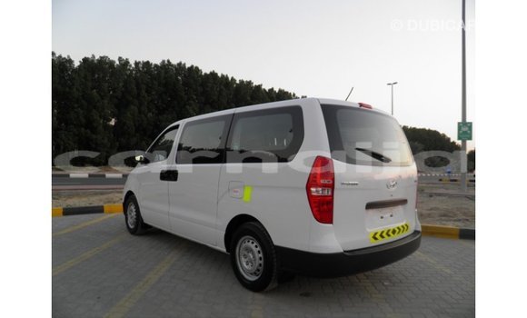 Buy Import Hyundai Accent White Car in Import - Dubai in Abia State Buy Import Hyundai Accent White Car in Import - Dubai in Abia State