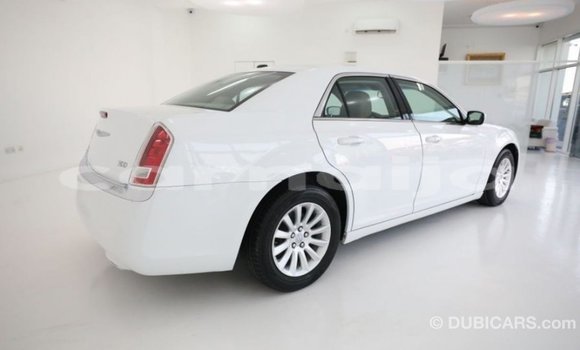 Buy Import Chrysler 300 White Car in Import - Dubai in Abia State Buy Import Chrysler 300 White Car in Import - Dubai in Abia State
