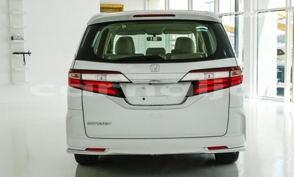 Buy Import Honda Odyssey White Car in Import - Dubai in Abia State Buy Import Honda Odyssey White Car in Import - Dubai in Abia State