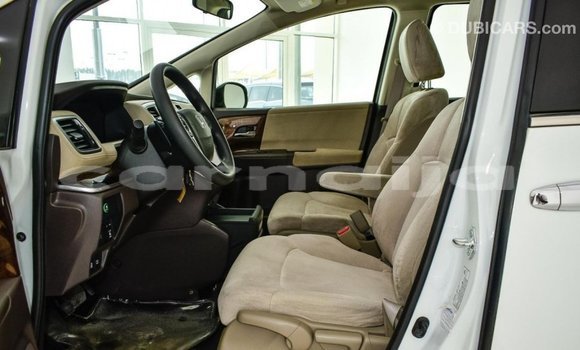 Buy Import Honda Odyssey White Car in Import - Dubai in Abia State Buy Import Honda Odyssey White Car in Import - Dubai in Abia State