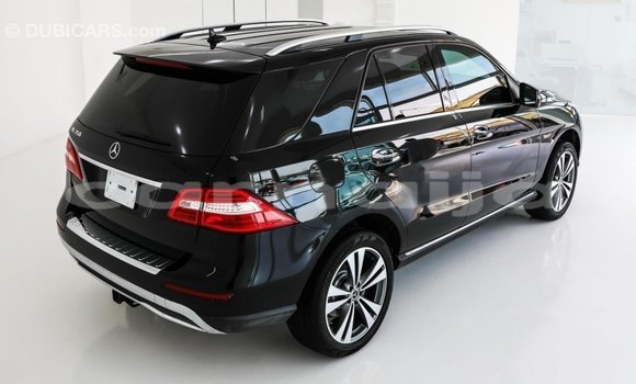 Acheter Import Voiture Mercedes-Benz 190 Noir à Import - Dubai, État d'Abia Acheter Import Voiture Mercedes-Benz 190 Noir à Import - Dubai, État d'Abia