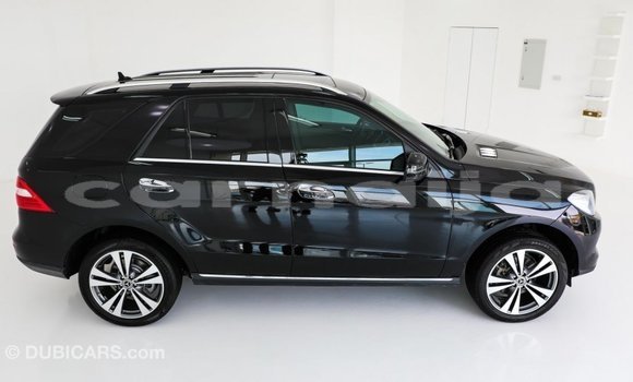 Acheter Import Voiture Mercedes-Benz 190 Noir à Import - Dubai, État d'Abia Acheter Import Voiture Mercedes-Benz 190 Noir à Import - Dubai, État d'Abia