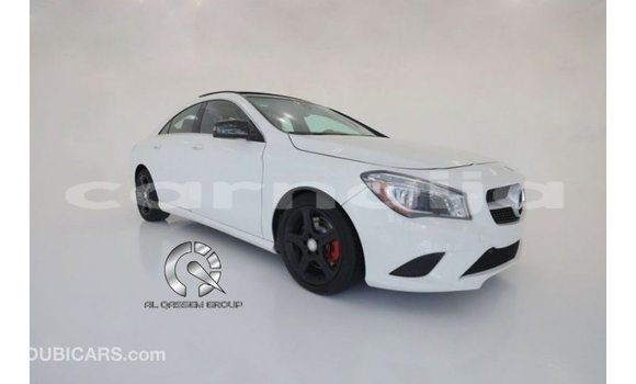 Acheter Import Voiture Mercedes-Benz 250 Blanc à Import - Dubai, État d'Abia Acheter Import Voiture Mercedes-Benz 250 Blanc à Import - Dubai, État d'Abia