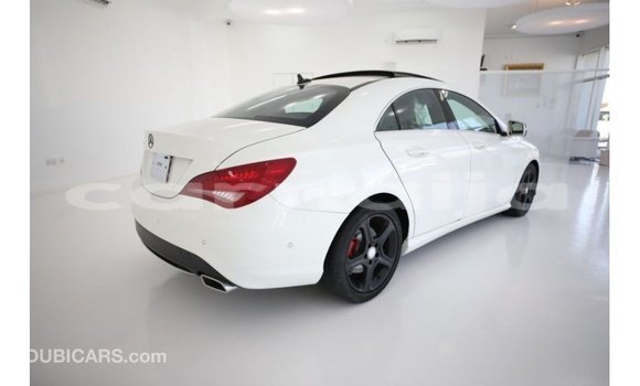 Acheter Import Voiture Mercedes-Benz 250 Blanc à Import - Dubai, État d'Abia Acheter Import Voiture Mercedes-Benz 250 Blanc à Import - Dubai, État d'Abia