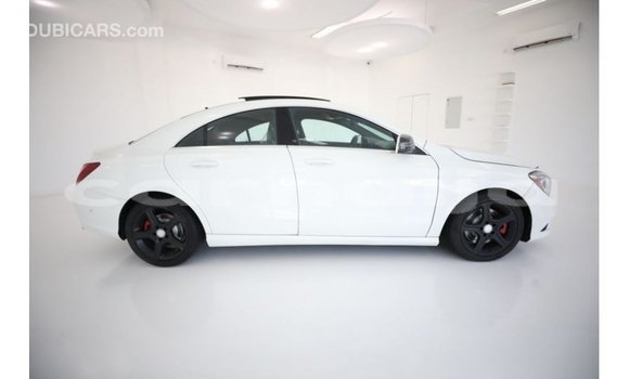 Acheter Import Voiture Mercedes-Benz 250 Blanc à Import - Dubai, État d'Abia Acheter Import Voiture Mercedes-Benz 250 Blanc à Import - Dubai, État d'Abia