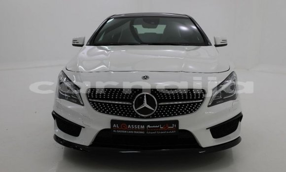 Acheter Import Voiture Mercedes-Benz 250 Blanc à Import - Dubai, État d'Abia Acheter Import Voiture Mercedes-Benz 250 Blanc à Import - Dubai, État d'Abia