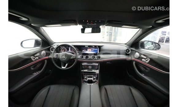 Acheter Import Voiture Mercedes-Benz 190 Noir à Import - Dubai, État d'Abia Acheter Import Voiture Mercedes-Benz 190 Noir à Import - Dubai, État d'Abia