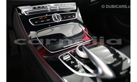 Acheter Import Voiture Mercedes-Benz 190 Noir à Import - Dubai, État d'Abia Acheter Import Voiture Mercedes-Benz 190 Noir à Import - Dubai, État d'Abia