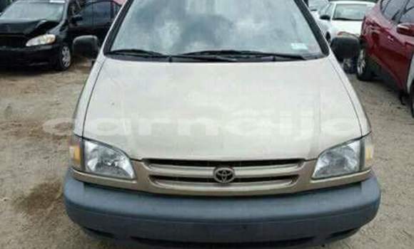 Buy Used Toyota Sienna Other Car in Daura in Katsina Buy Used Toyota Sienna Other Car in Daura in Katsina