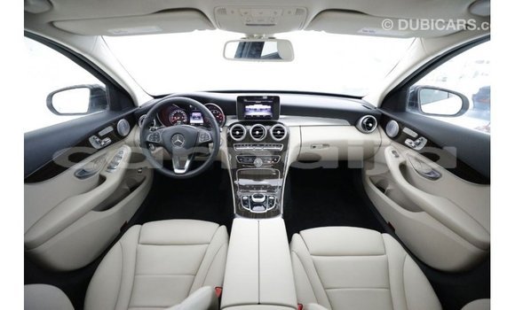 Acheter Import Voiture Mercedes-Benz 190 Blanc à Import - Dubai, État d'Abia Acheter Import Voiture Mercedes-Benz 190 Blanc à Import - Dubai, État d'Abia