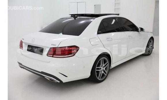 Buy Import Mercedes-Benz 190 White Car in Import - Dubai in Abia State Buy Import Mercedes-Benz 190 White Car in Import - Dubai in Abia State
