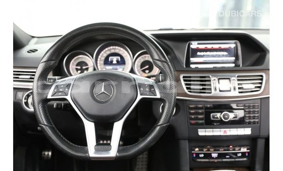 Buy Import Mercedes-Benz 190 White Car in Import - Dubai in Abia State Buy Import Mercedes-Benz 190 White Car in Import - Dubai in Abia State