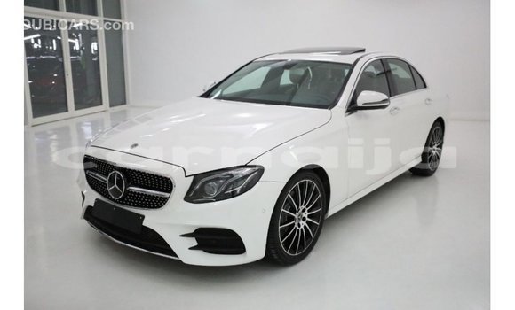 Buy Import Mercedes-Benz 190 White Car in Import - Dubai in Abia State Buy Import Mercedes-Benz 190 White Car in Import - Dubai in Abia State