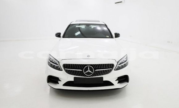 Acheter Import Voiture Mercedes-Benz 200 Blanc à Import - Dubai, État d'Abia Acheter Import Voiture Mercedes-Benz 200 Blanc à Import - Dubai, État d'Abia