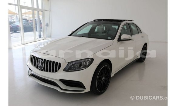 Buy Import Mercedes-Benz 190 White Car in Import - Dubai in Abia State Buy Import Mercedes-Benz 190 White Car in Import - Dubai in Abia State