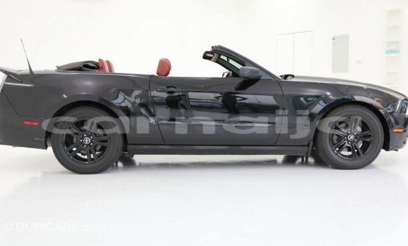 Acheter Import Voiture Ford Mustang Noir à Import - Dubai, État d'Abia Acheter Import Voiture Ford Mustang Noir à Import - Dubai, État d'Abia