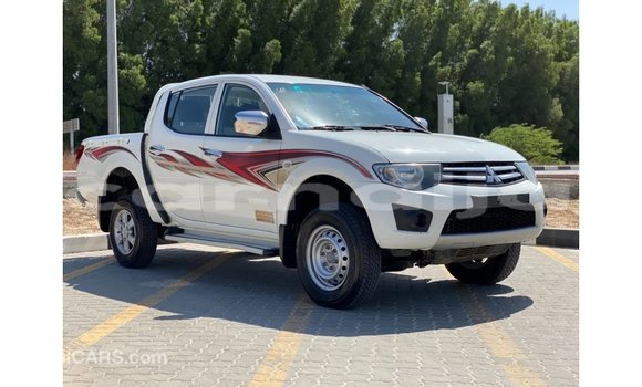Buy Import Mitsubishi L200 White Car in Import - Dubai in Abia State Buy Import Mitsubishi L200 White Car in Import - Dubai in Abia State